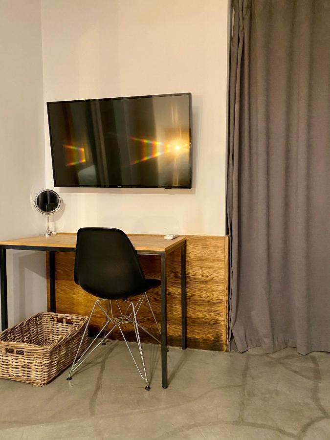Plaka Downtown 2 Bedroom Basement Афины Экстерьер фото